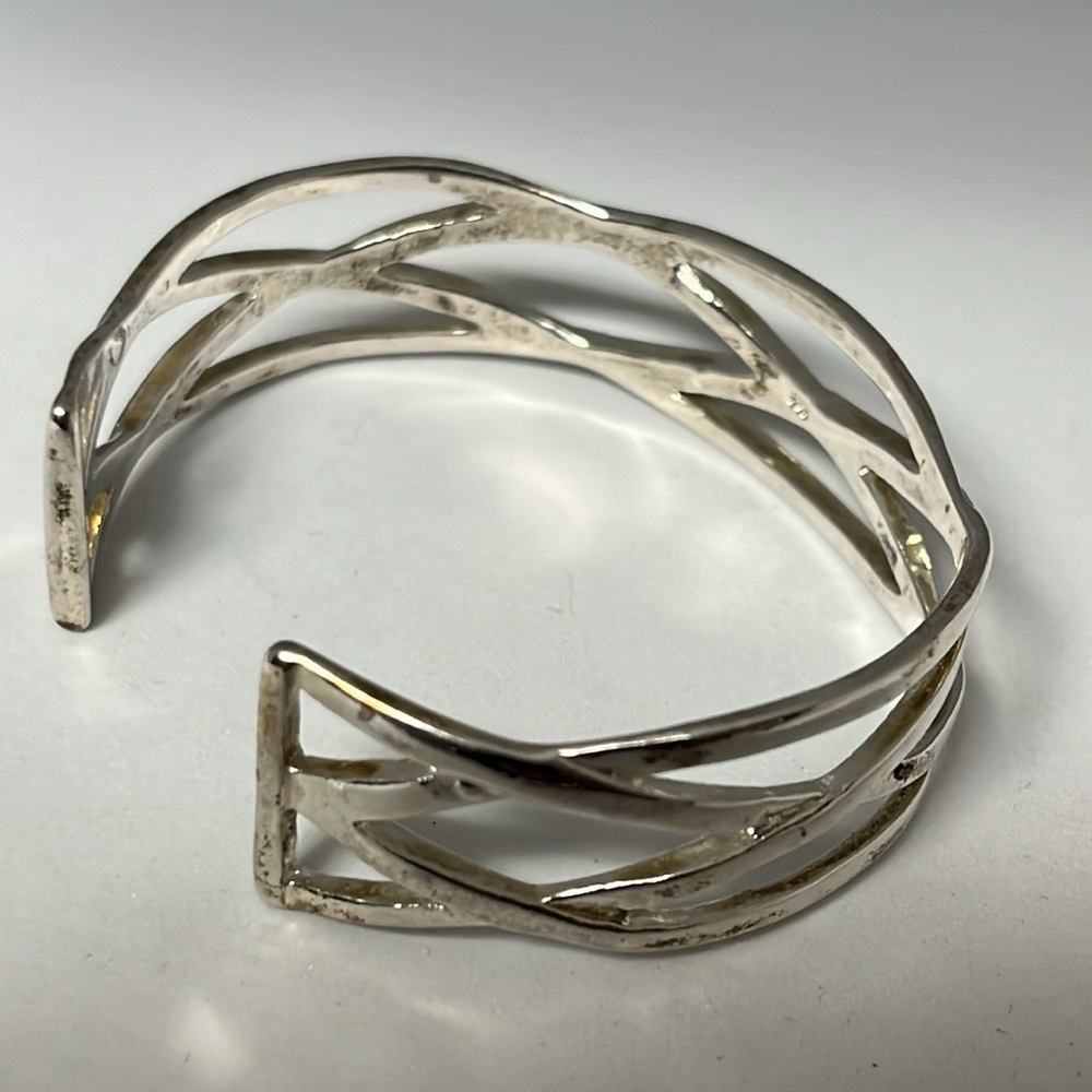 Stunning Interlocking Rhodium Plated Silver Cuff - image 7
